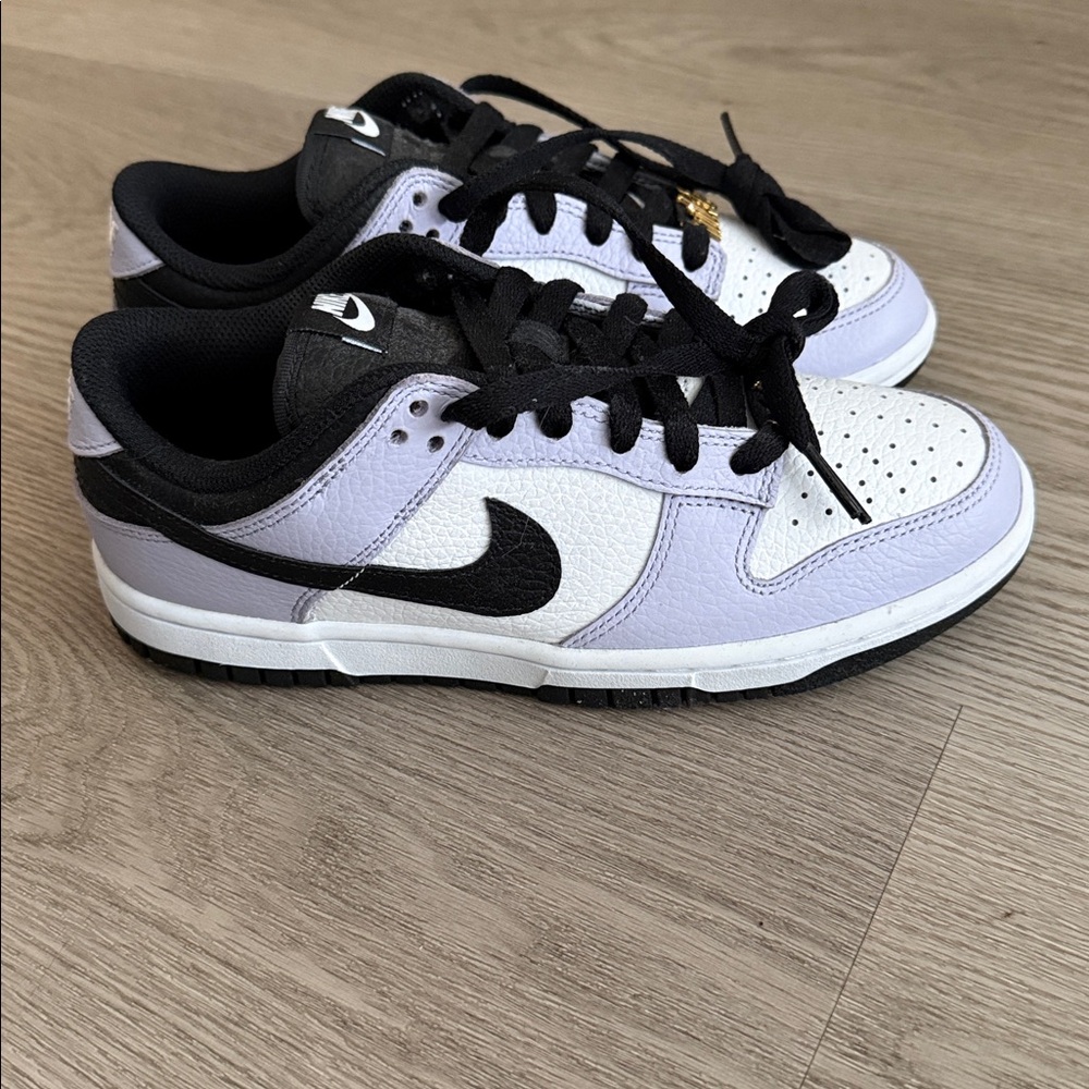 WORN ONCE Nike Dunk Sneakers - Picture 2 of 4